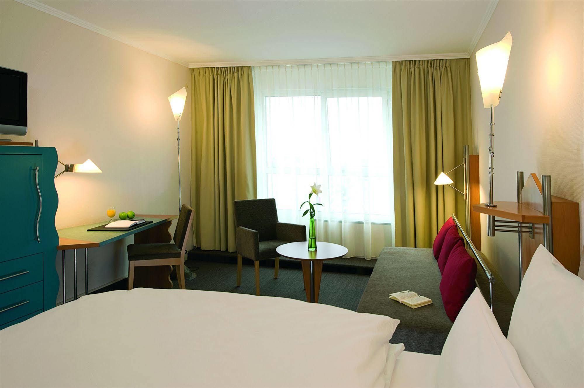 Nh Mannheim Viernheim Hotel Exterior photo